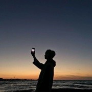 不谙世事的玩家的头像