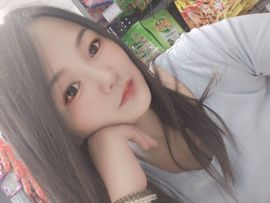 小甜贪财好色💕主播照片