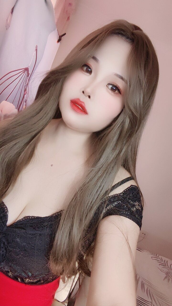 ♀一只雁♛小水晶≌主播图片