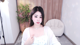 小洛洛今天休息主播照片