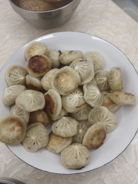 莉莉开心1主播照片