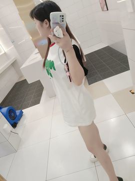 菲♥贺铁哥荣升伯爵主播照片