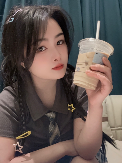 安奈❄️海报