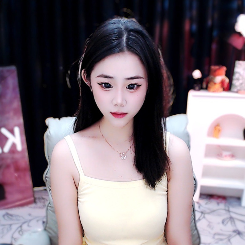 小二妮_的主播海报