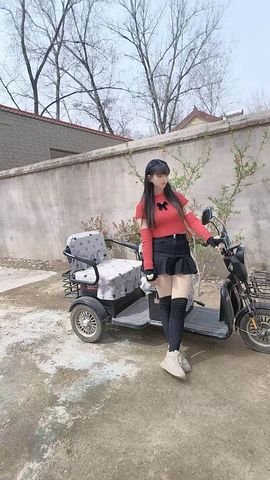 妞妞骑行三亚的图片
