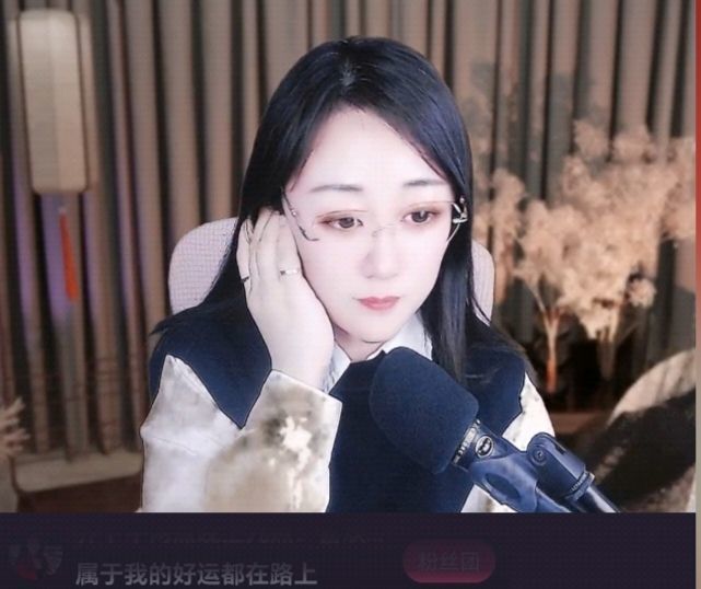 嗨，乔小乔求宠的图片