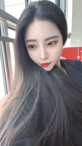 🍼爱笑~爱钱钱主播照片