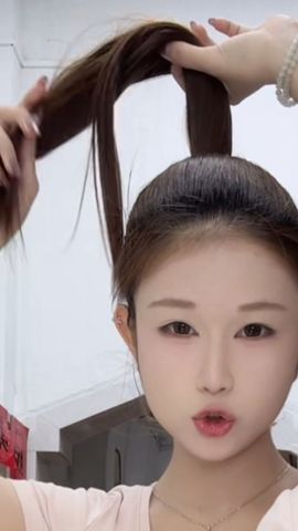二两桃花醉今生的图片