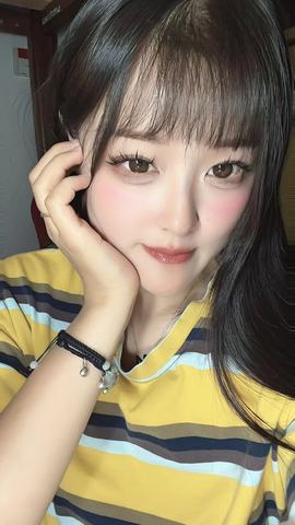 周周吖う的图片