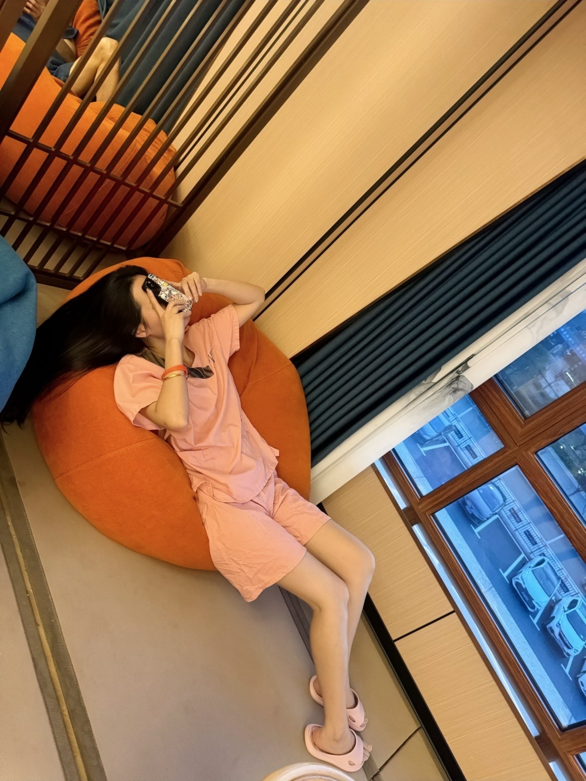 靈兒唱歌滴主播圖片