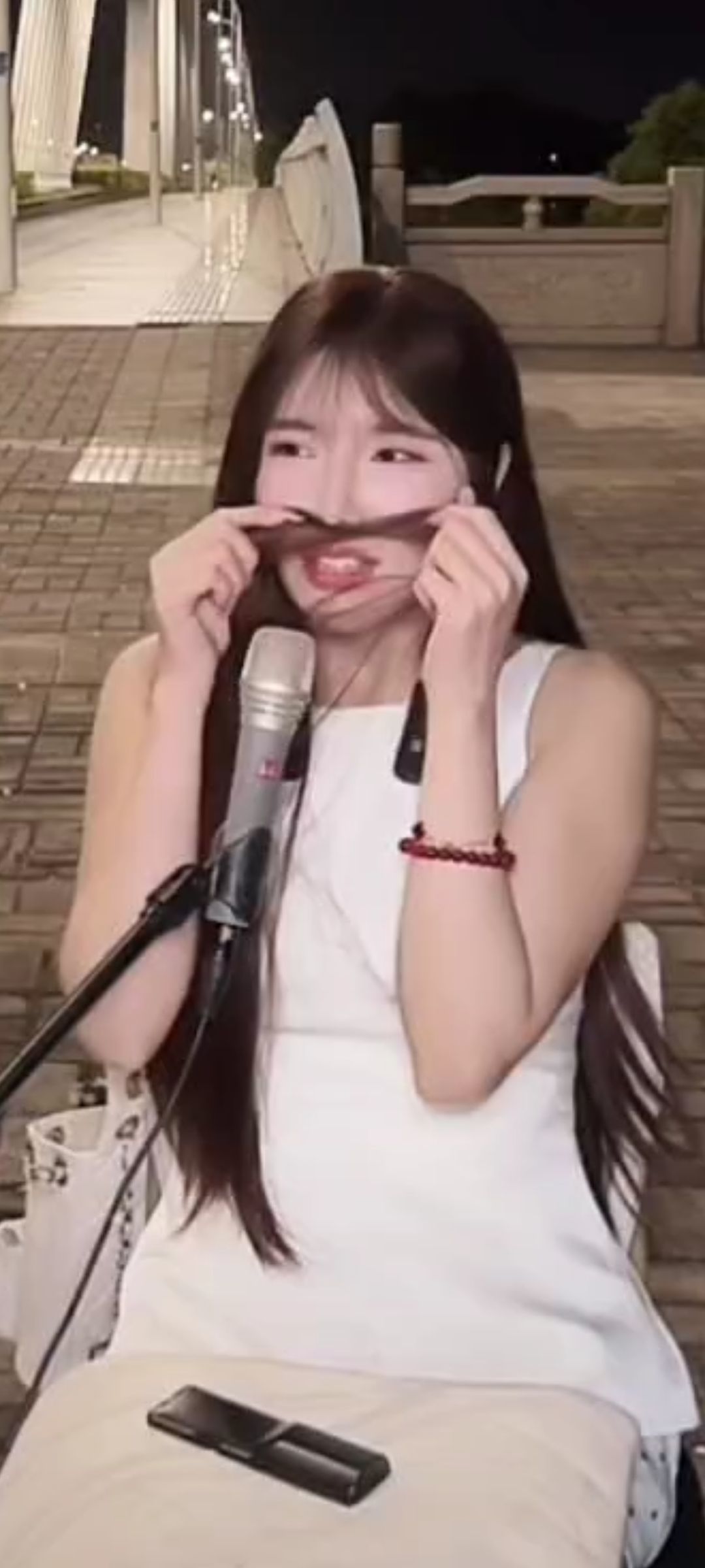 二两桃花醉今生主播图片