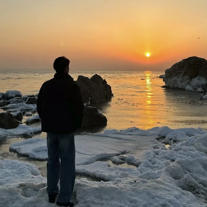 小赛尔和小摩尔海报