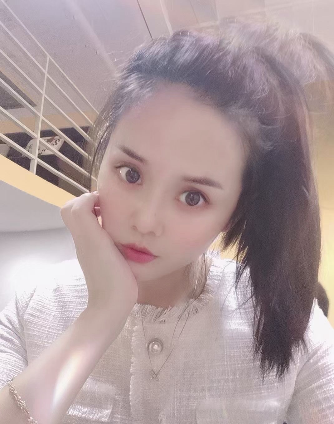 灵儿、唱歌滴主播图片