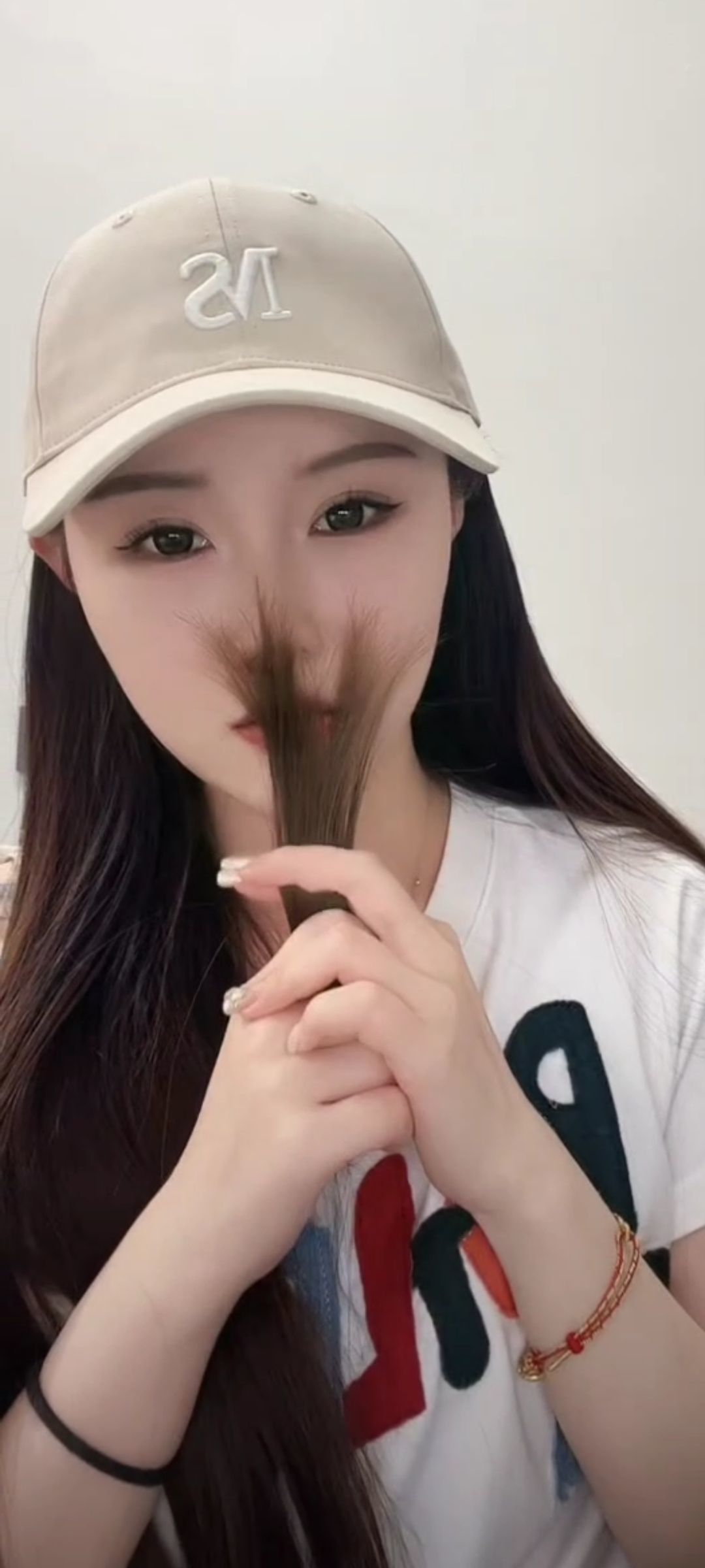 二两桃花醉今生主播图片