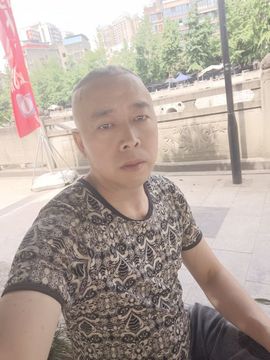 王久哥主播照片