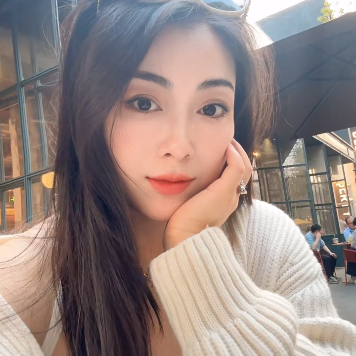 小葡萄诗和远芳海报