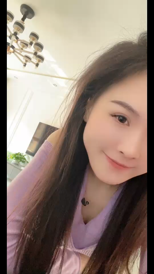我们一起看月亮爬上来