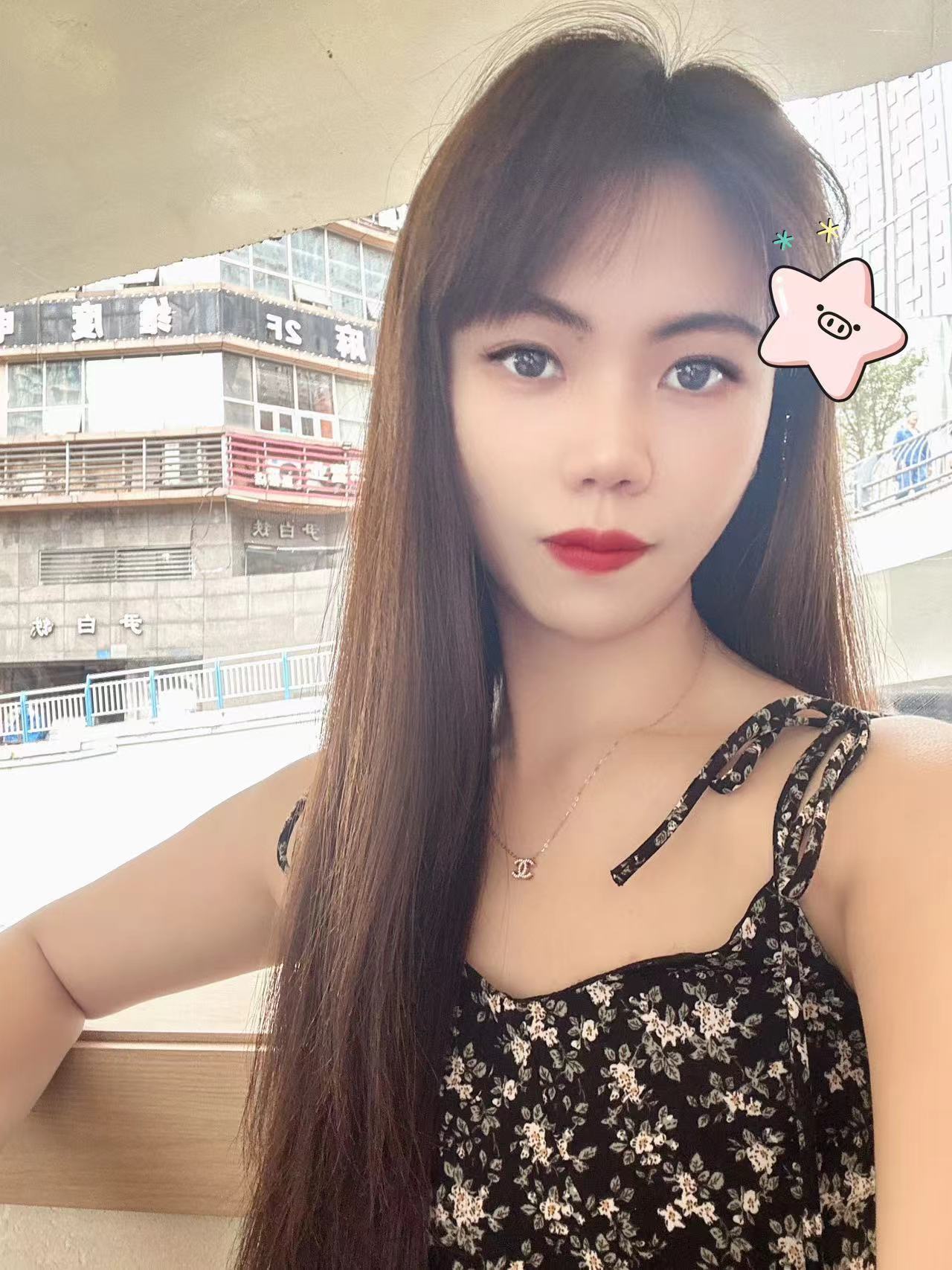 李小蓓bby主播图片
