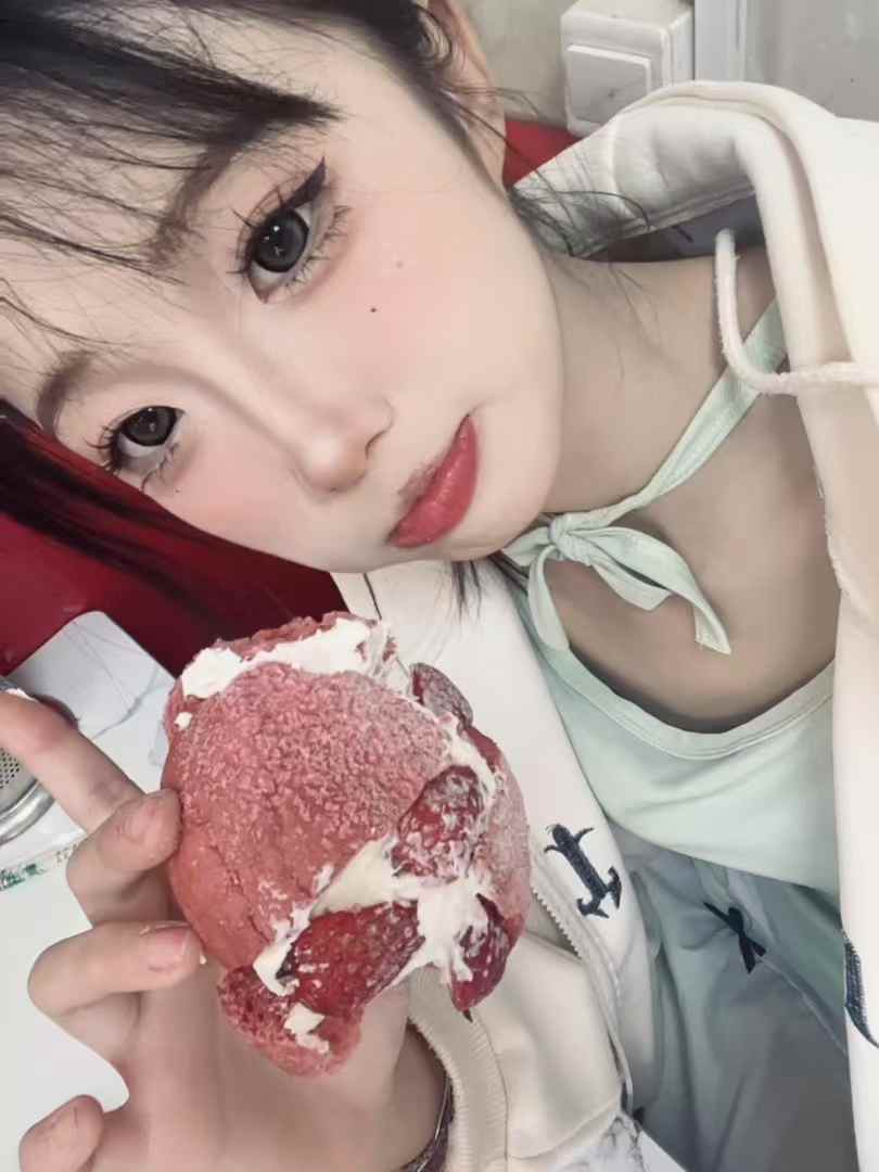 小鱼橙橙的图片