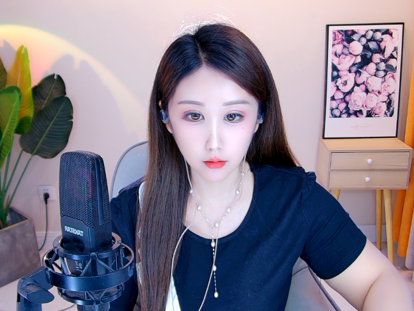 白雪儿晚上播主播图片