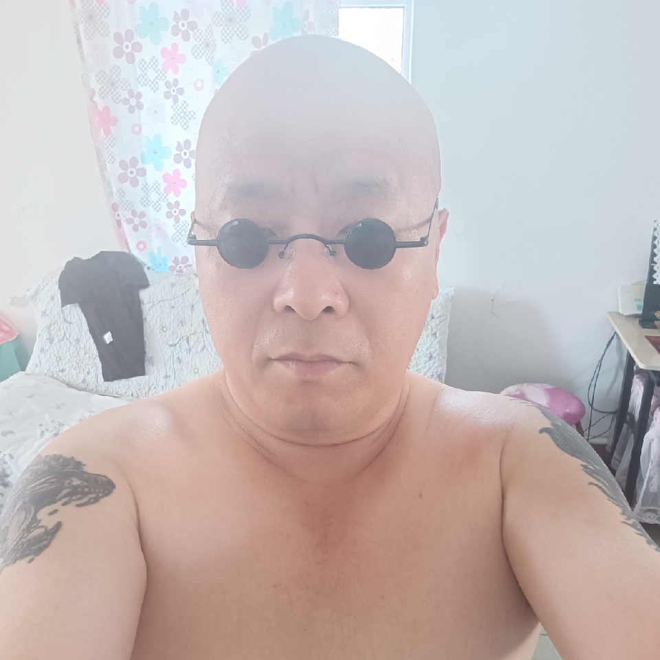 烈兵军团西北狼爷海报
