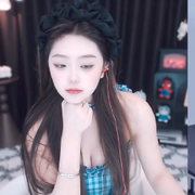 新人艾雪儿