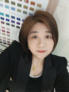 单身女老板主播照片