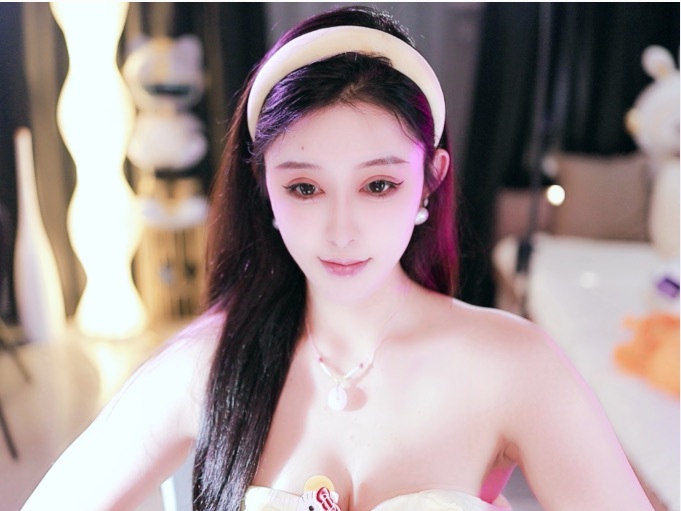大静静😘求好运🍀主播图片