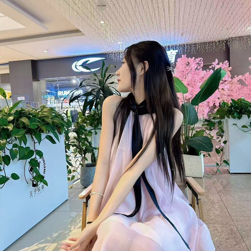 新人☽CC的主播海报