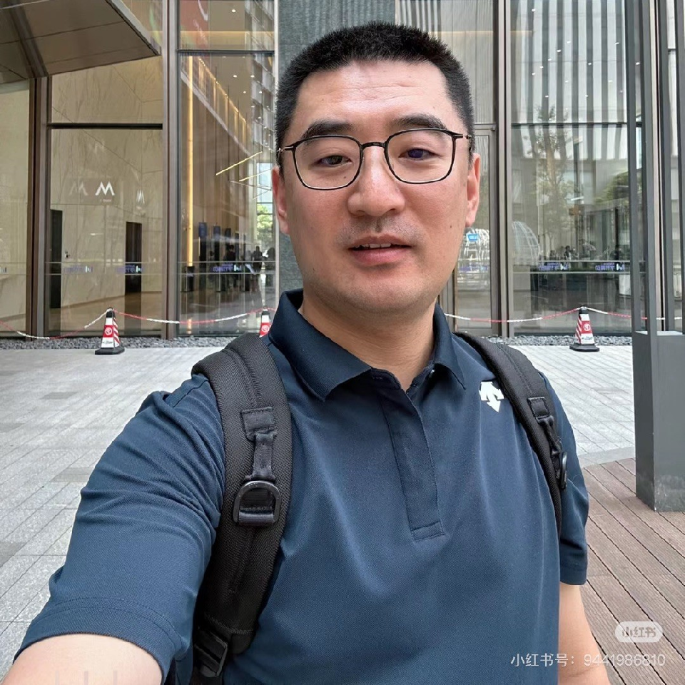 大男主海报