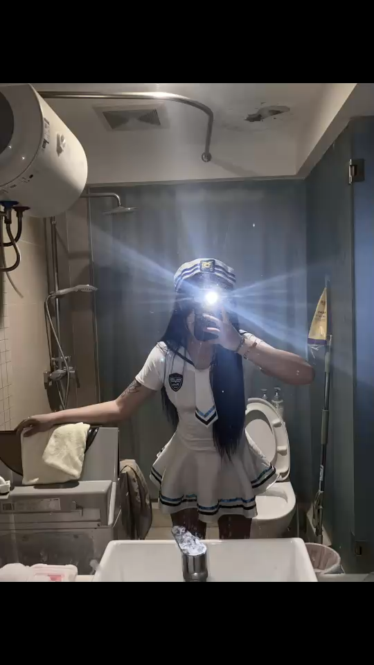 /狂笑
