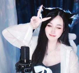 小猫碎冰冰🌙主播照片