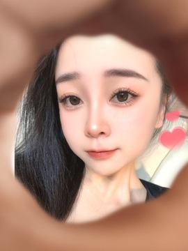 小沐呀主播照片