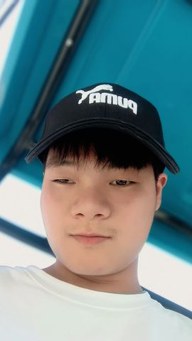 小彭c9主播照片