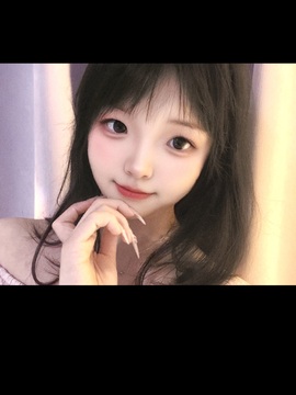 脆皮果果🫧的图片