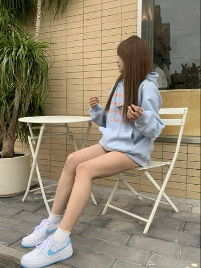 小彩兒海报