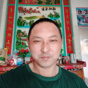 江山辉辉