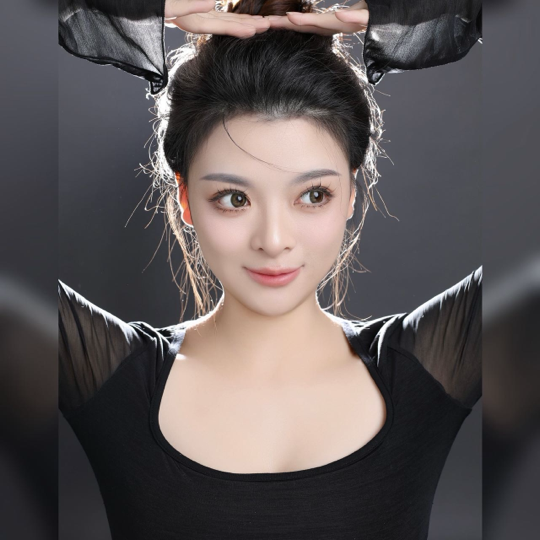 杭杭酱♠️海报
