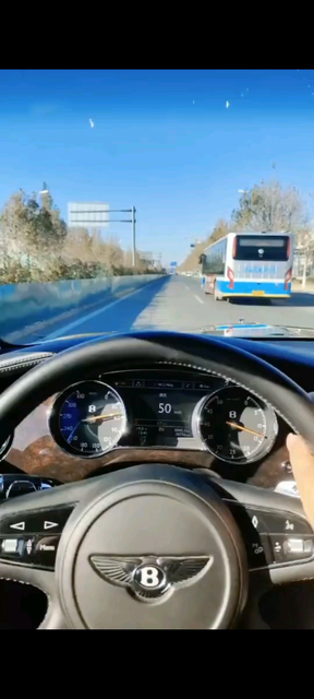 忽有故人心上过，回首