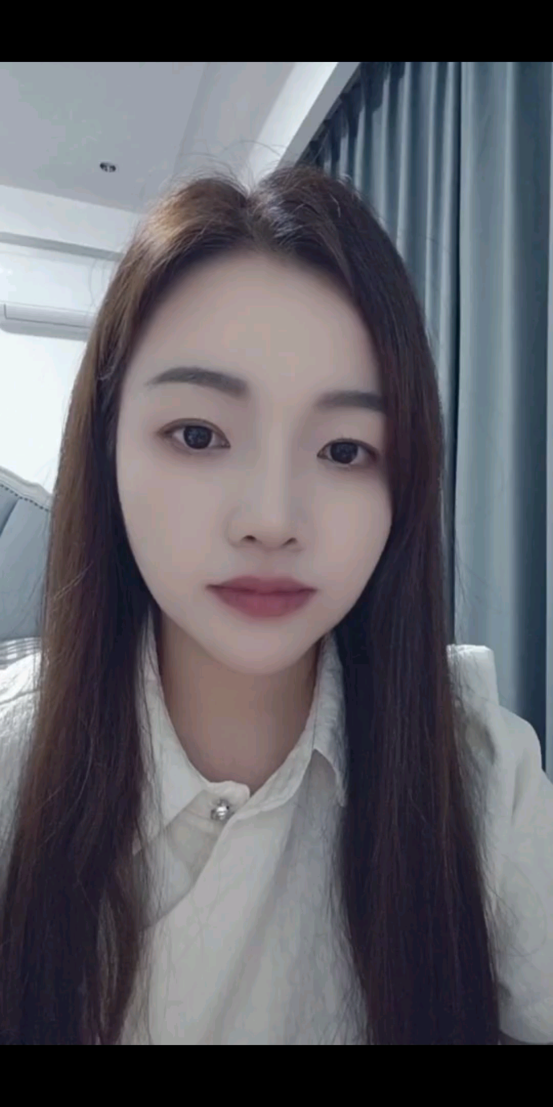 换了个发型