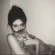 新人悦子