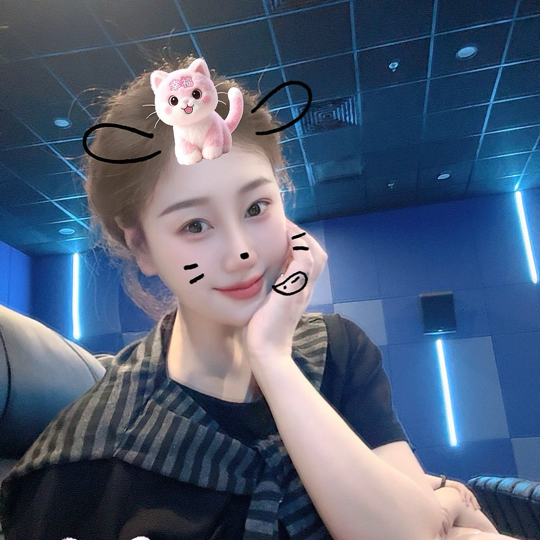 🌸嬛嬛吖海报