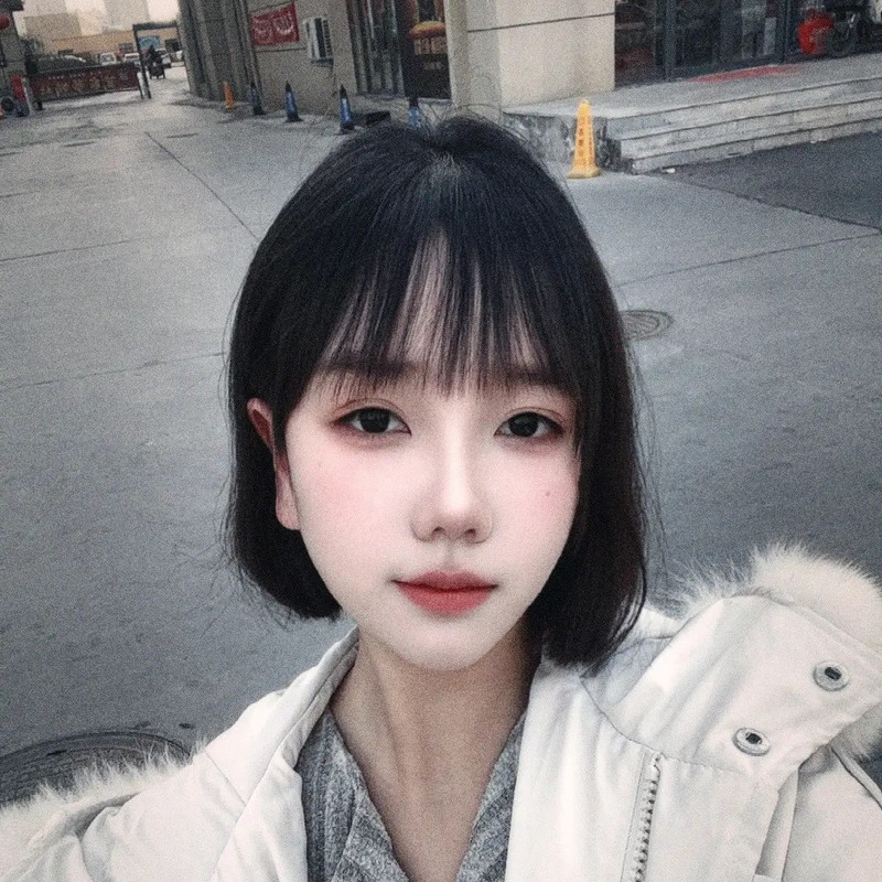 楚楚饿了的主播海报