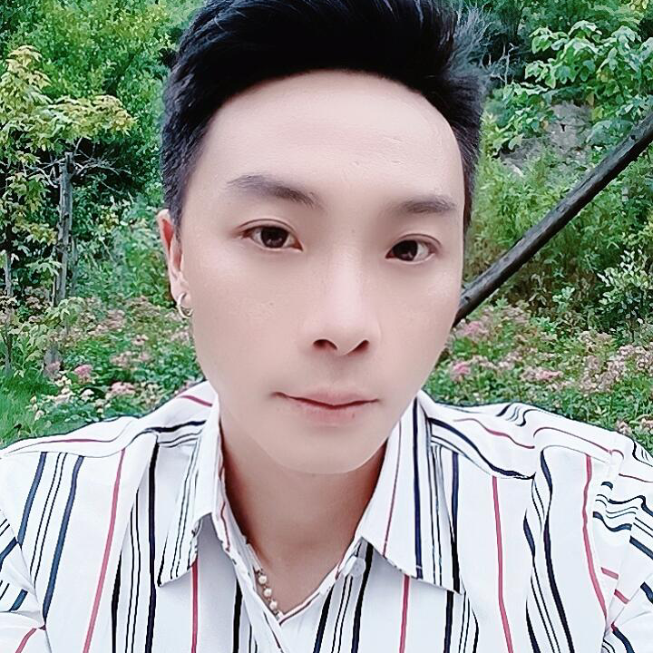 昊昊爱郊游☻海报