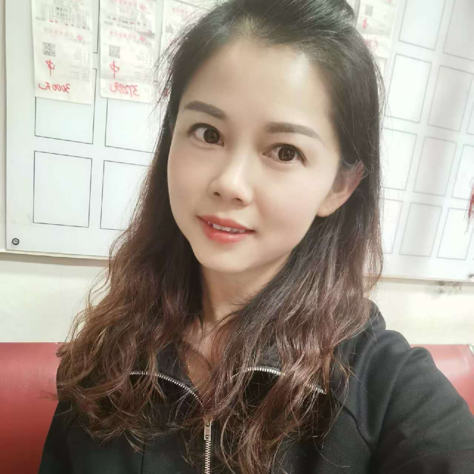月影小鱼🐠海报