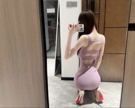 新人桃酱海报