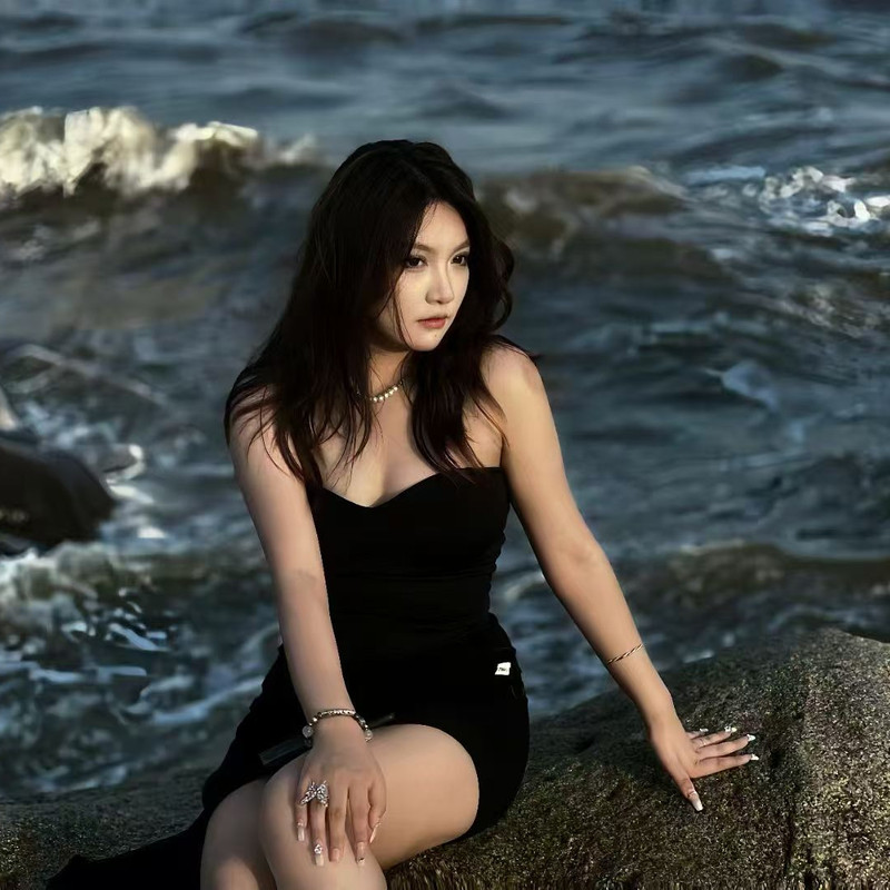 新人娜娜莉的直播间