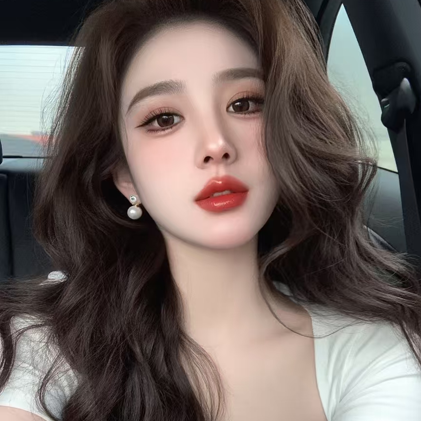 洛洛💕不温柔海报