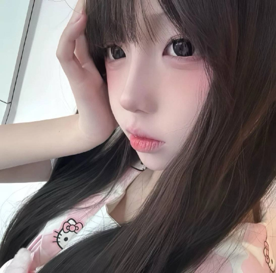 树上的鱼鱼海报