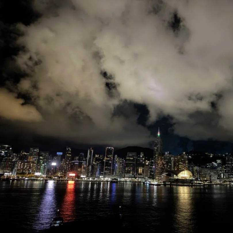 骁.鵬海报